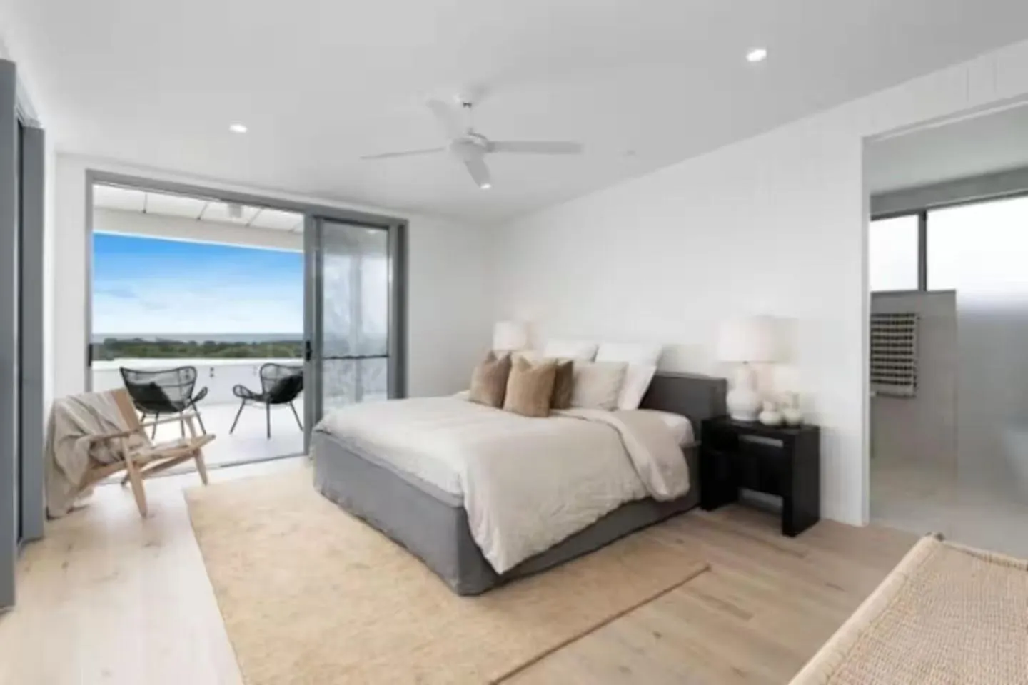 קולום ביץ' Lavish Ocean View Penthouse Near The Beach