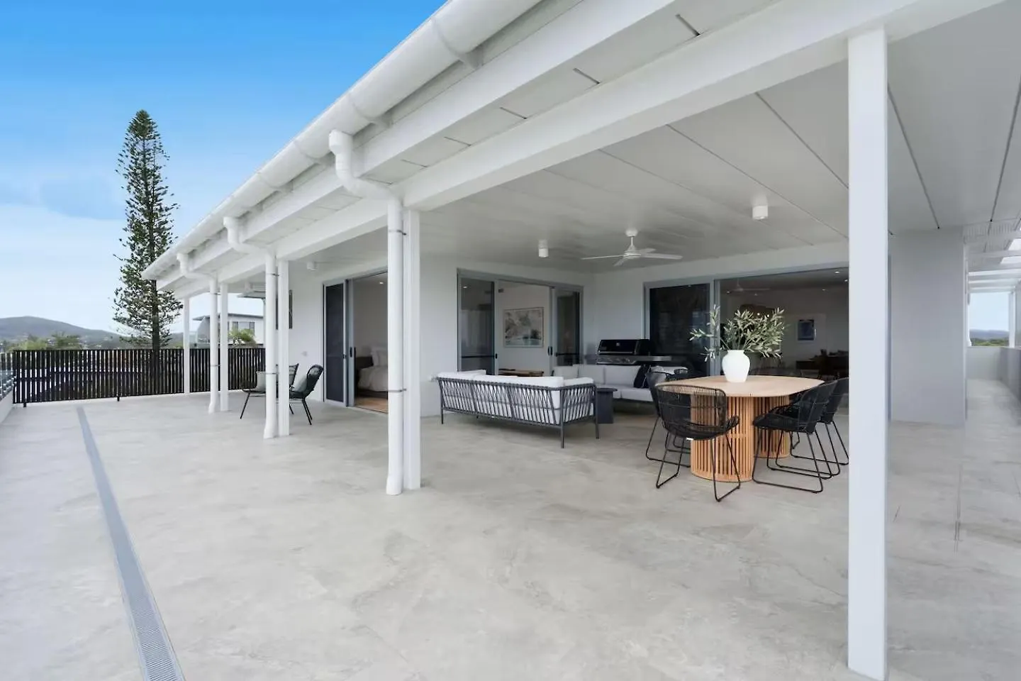 קולום ביץ' Lavish Ocean View Penthouse Near The Beach דירה קולום ביץ'